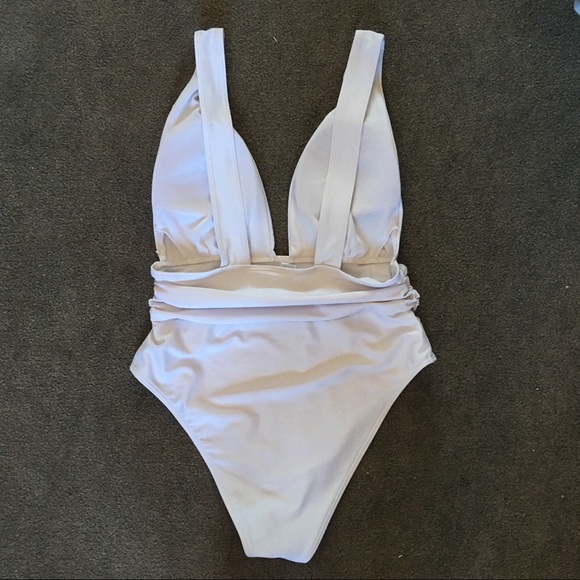 Deep V one piece swimsuit - Picture 2 of 2